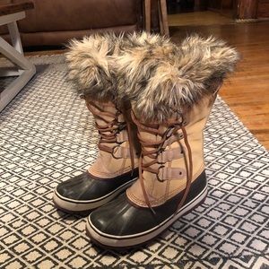 Joan of Arc fur boots size 10